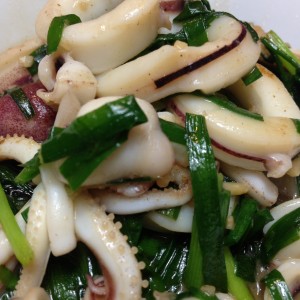 Hainanese Stir-fry Squid with Chives (Koo-Chye)